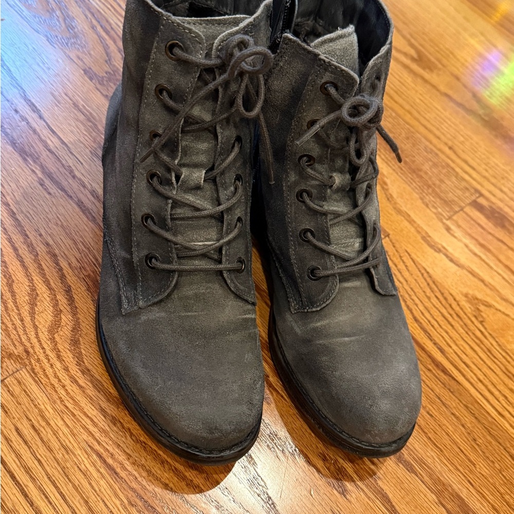 Taos Footwear Women's Boot Camp Boot- Smoke Rugged size 8-8.5